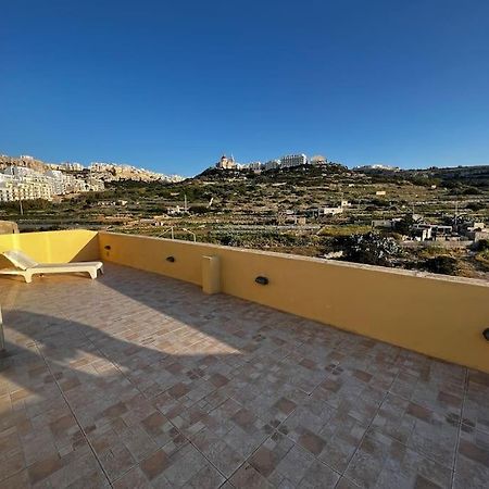 Appartamento Conmal Penthouse In Mellieha Bay Esterno foto