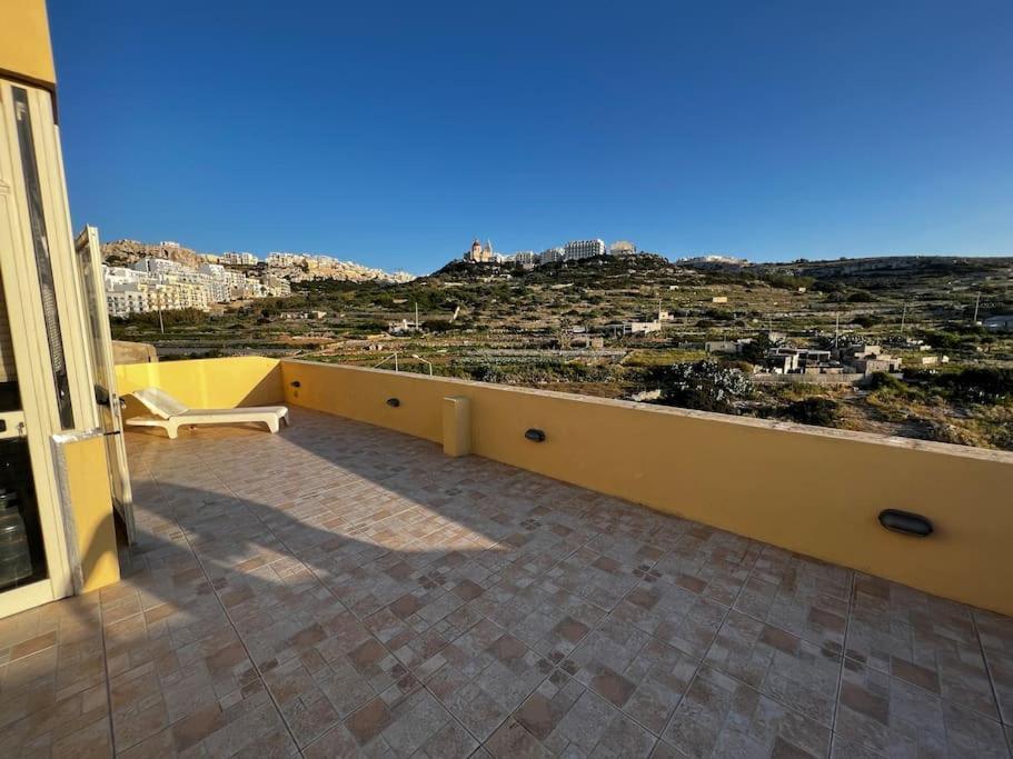 Appartamento Conmal Penthouse In Mellieha Bay Esterno foto