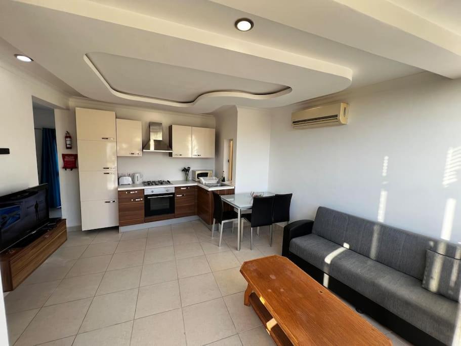 Appartamento Conmal Penthouse In Mellieha Bay Esterno foto